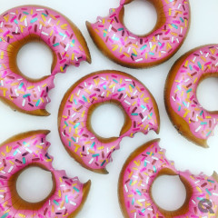 BALAO 36" SHAPE PC1 BIT DONUT & SPRINKLES