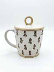 CANECA COM TAMPA EM CERÂMICA - PINHEIROS DE NATAL RÚSTICO